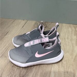 Nike gray and pink flex runner 3 shoes girls youth size 9C